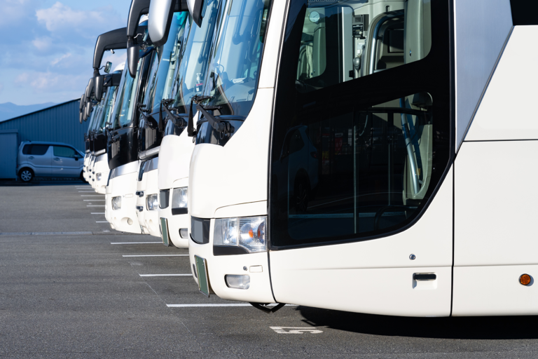Policía Municipal de Pamplona detecta seis infracciones entre las 39 inspecciones realizadas a autobuses escolares durante el pasado curso