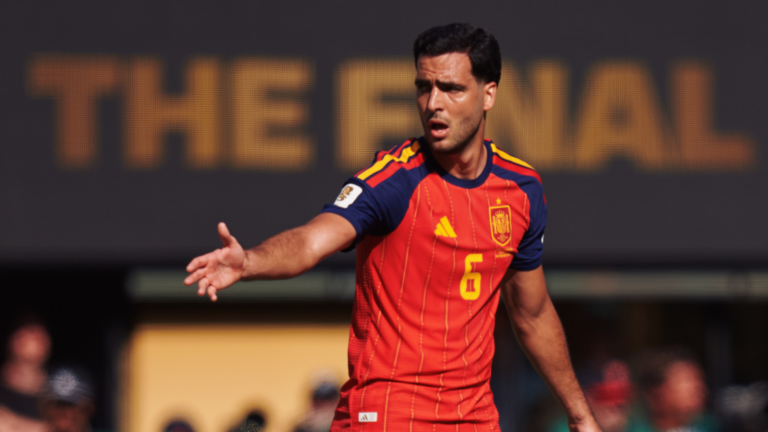 Mikel Merino saludará hoy desde el balcón del Palacio de Navarra tras conquistar el Mundial