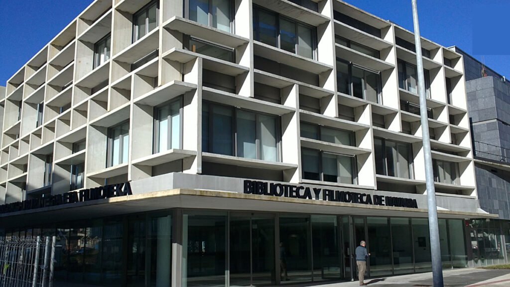 La Biblioteca de Navarra estrena en septiembre y octubre un programa con literatura, poesía y talleres