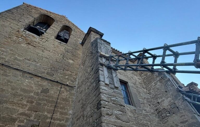 La Iglesia de San Andrés de Ayesa completa las obras de cimentación tras detectar grietas