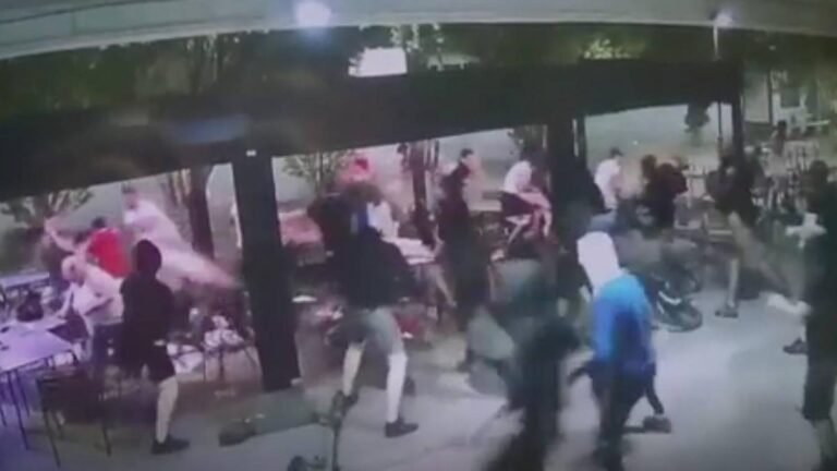 La juez prohíbe a tres investigados por la agresión a militares entrar en Berriozar mientras buscan a otros 11