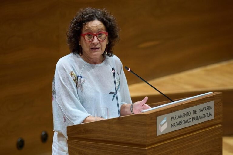 Navarra se compromete a acoger a menores migrantes de Ceuta