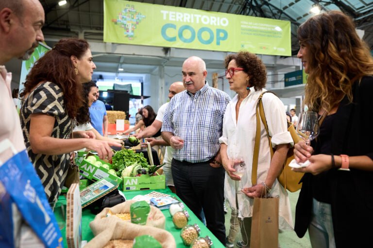 TerritorioCOOP acerca las cooperativas agrarias de Navarra a los consumidores en Pamplona