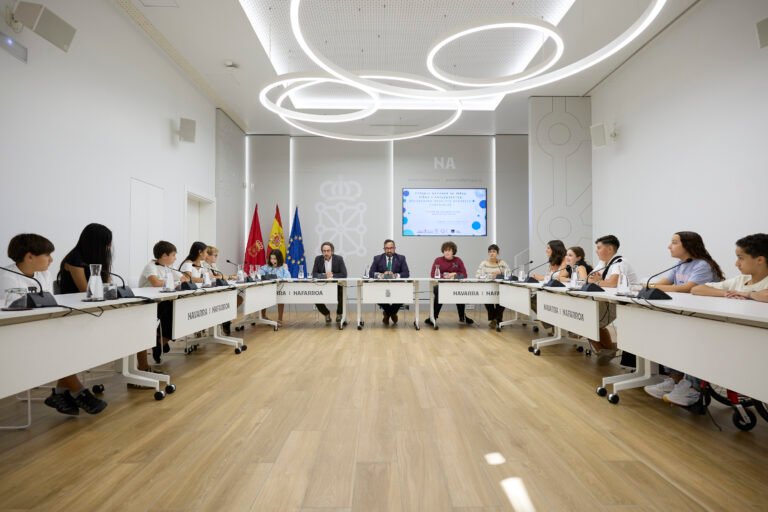 Constituido el primer Consejo de Niñas, Niños y Adolescentes de Navarra