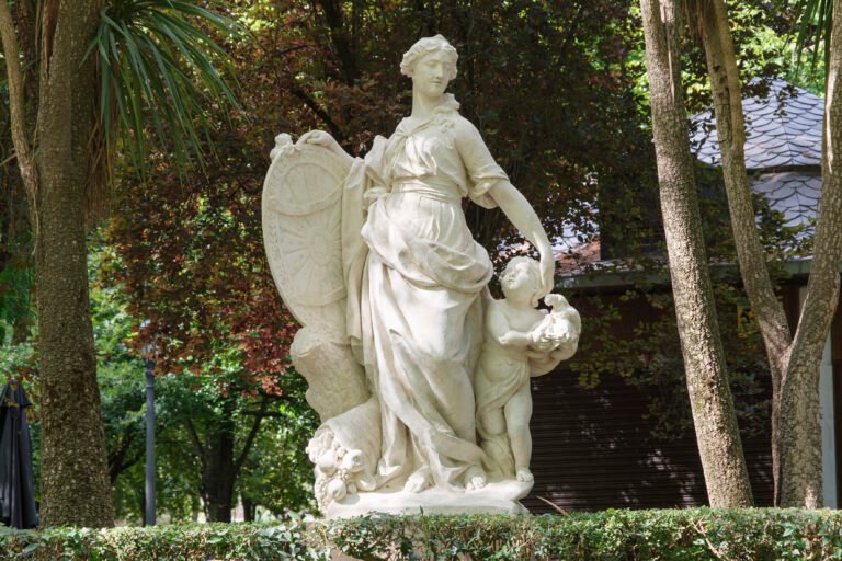 La ‘Mariblanca’ de la Taconera de Pamplona recupera su aspecto original tras una restauración