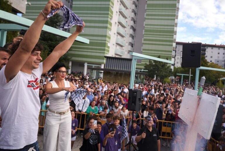 UPN denuncia mensajes contra la Policía durante el cohete de fiestas de Ansoáin
