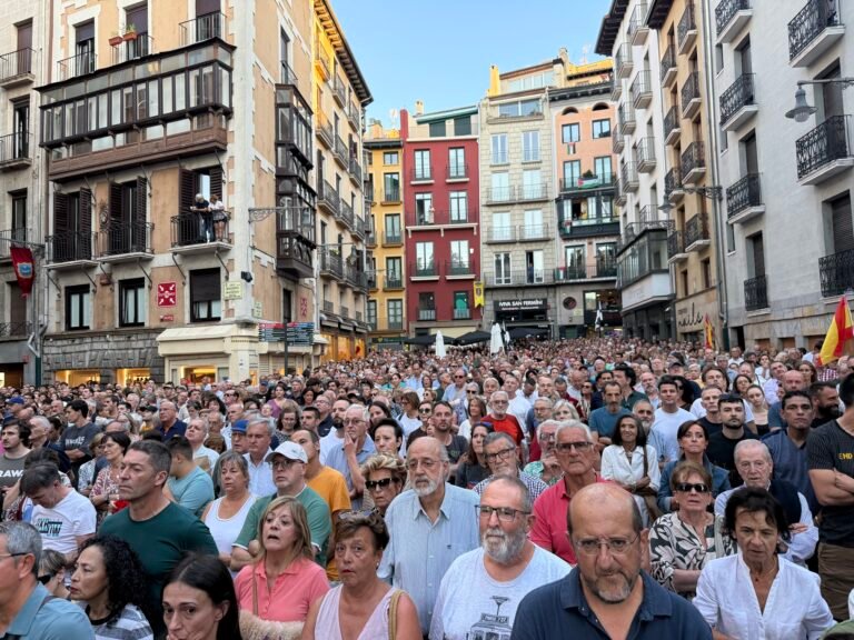 El PP de Navarra condena el acoso a periodistas durante la concentración por Ceuta en Pamplona