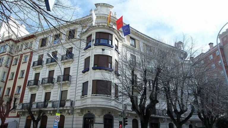 El centro-derecha abre conversaciones para un posible pacto electoral en Navarra