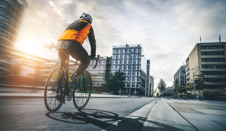 Pamplona estudiará calle a calle si permite a las bicicletas circular en sentido contrario