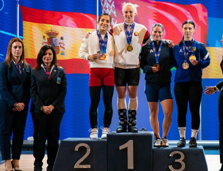Elena Habans logra tres medallas en el Campeonato de Europa Júnior de Halterofilia