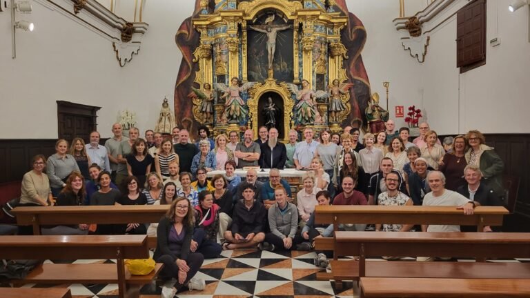 Más de 2.000 peregrinos de 62 países participan en una iniciativa de acogida y oración del Camino de Santiago
