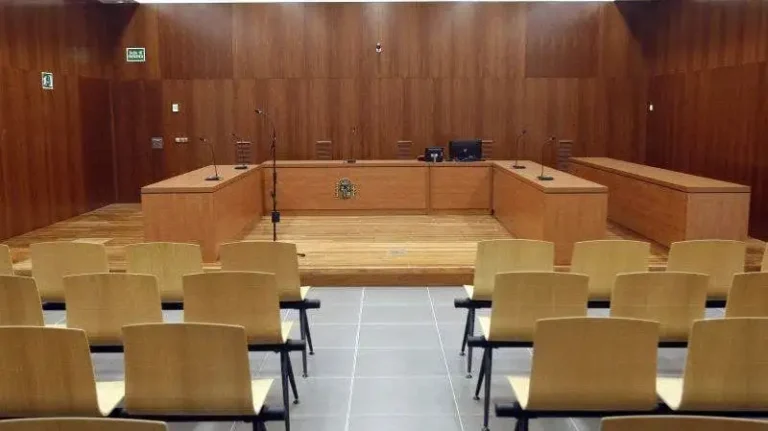 Prisión provisional para un joven acusado de robar en dos viviendas de Pamplona