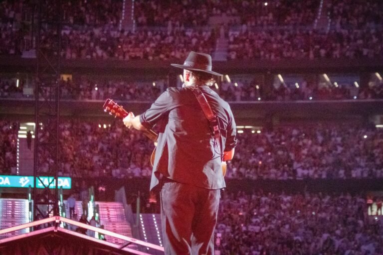 Morat aterriza en el Navarra Arena con su gira ‘Ya es mañana’: Pamplona se prepara para una noche de pop y emoción